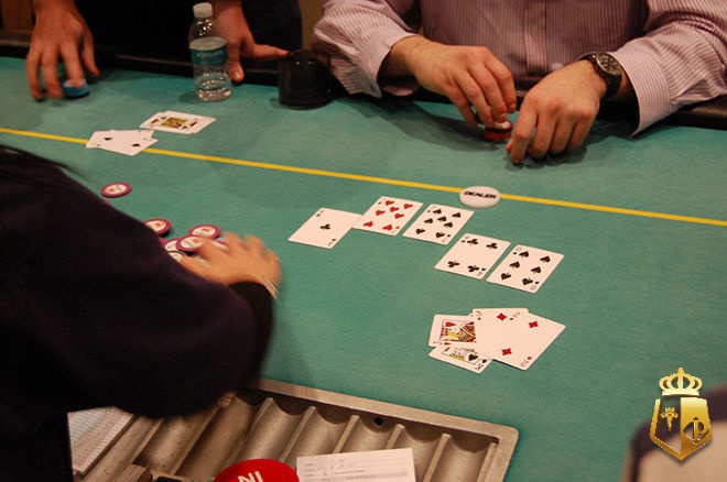 Combo bluff là gì? Chiến thuật tâm lý đánh lừa đối thủ combo bluff la gi chien thuat tam ly danh lua doi thu 3 - Combo bluff là gì? Chiến thuật tâm lý đánh lừa đối thủ