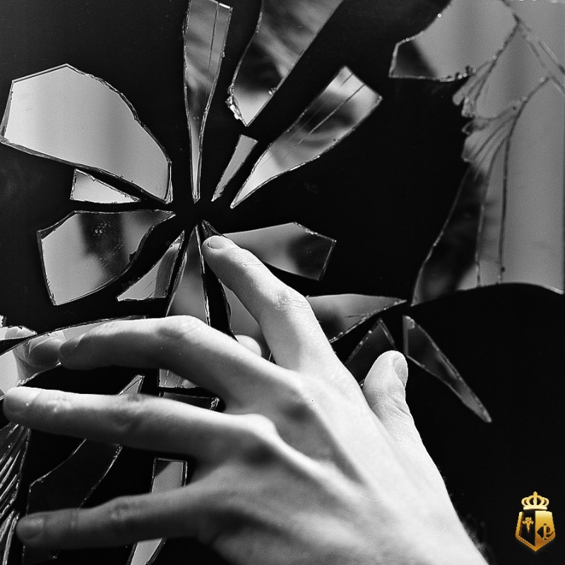 mo thay vo guong so may giai ma diem bao tot hay xau 4 - Mơ thấy vỡ gương số mấy? Giải mã điềm báo tốt hay xấu